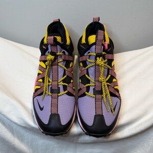 Nike Black and Purple Athletic Shoes with Modern Design